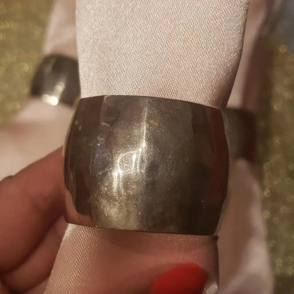 𝅺SET of 4 tables Decorate pink fabric napkins and silver plates holders - Picture 2 of 2